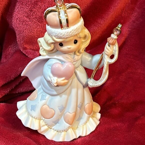 Precious Moments You are the queen of my heart  Figurine - Picture 1 of 9